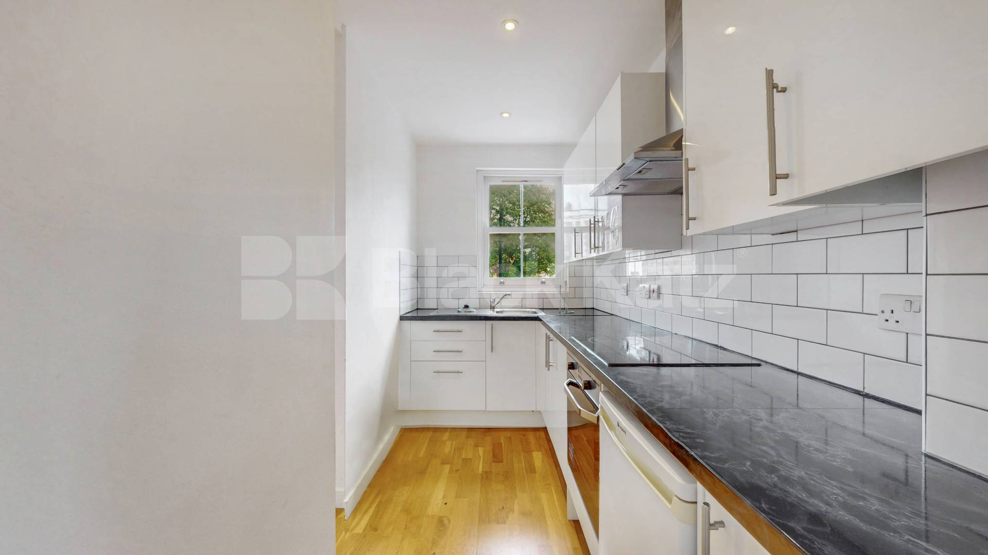 Refurbished Refurbished Two Bedroom Flat in Elegant Period Conversion Rochester Road, Camden